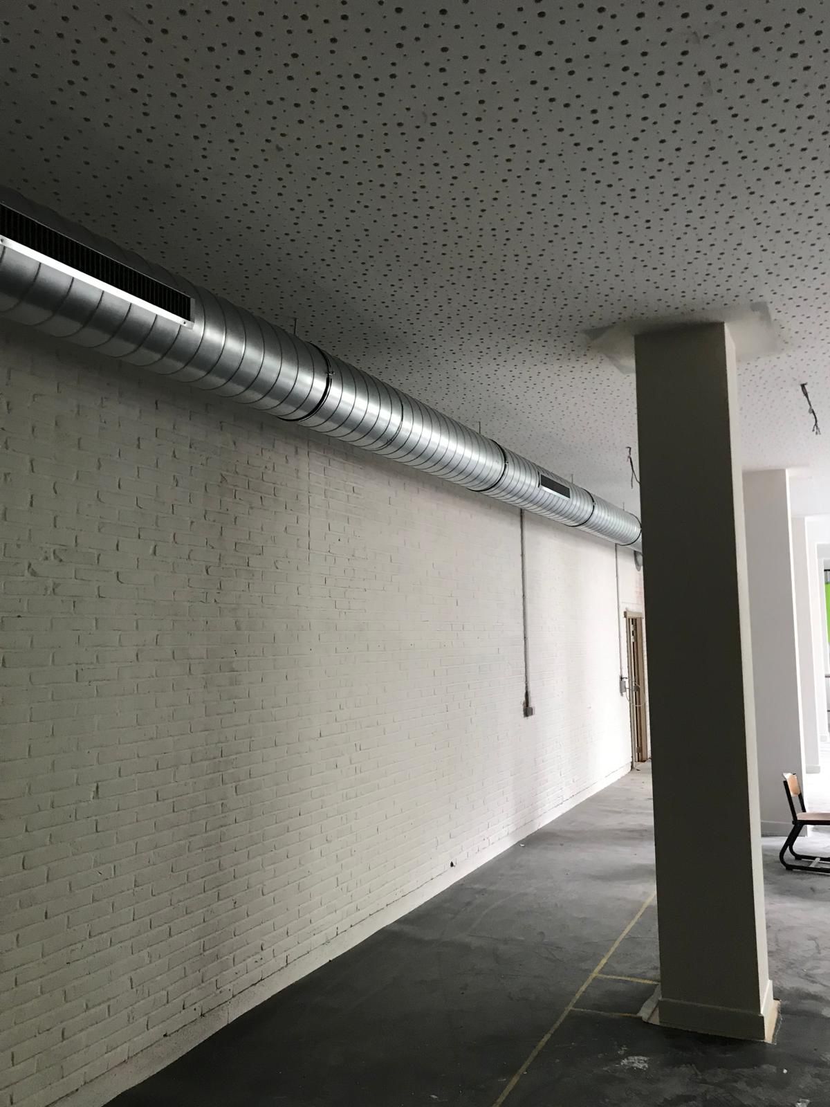 Syst&egrave;me de ventilation double flux dans un immeuble de bureaux